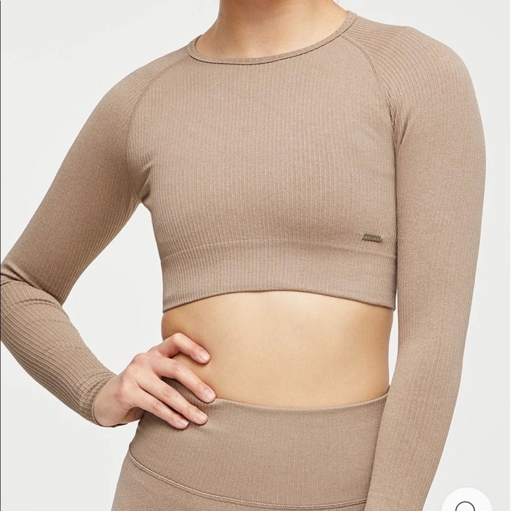 ❌SOLD❌FINAL⬇️EUC🤎LILIA’S🤎SEAMLESS CROPPED TOP - Picture 4 of 7